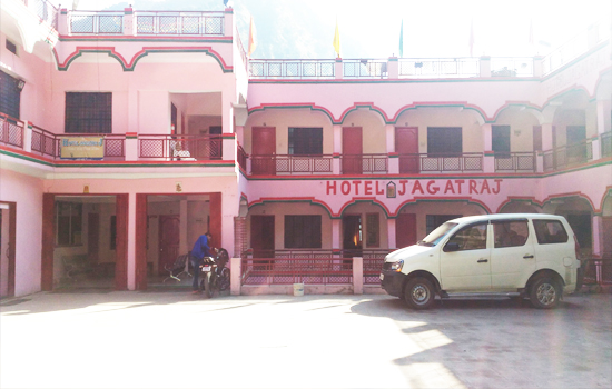 hotel-jagat-raj-in-sitapur